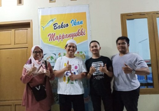 UKM Olahan Ikan Binaan BSN di Makassar Raih Sertifikat SNI