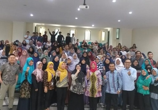 Terapkan Mata Kuliah Standardisasi, Prodi D3 FMIPA UII Yogyakarta adakan Kuliah Umum Standardisasi
