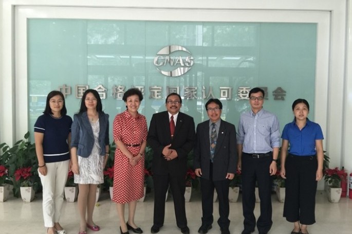 Pertemuan dengan CNAS: Benchmarking dalam rangka membangun skema akreditasi bio-safety Indonesia